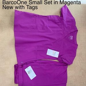 New NWT BarcoOne Small set in Bright Violet